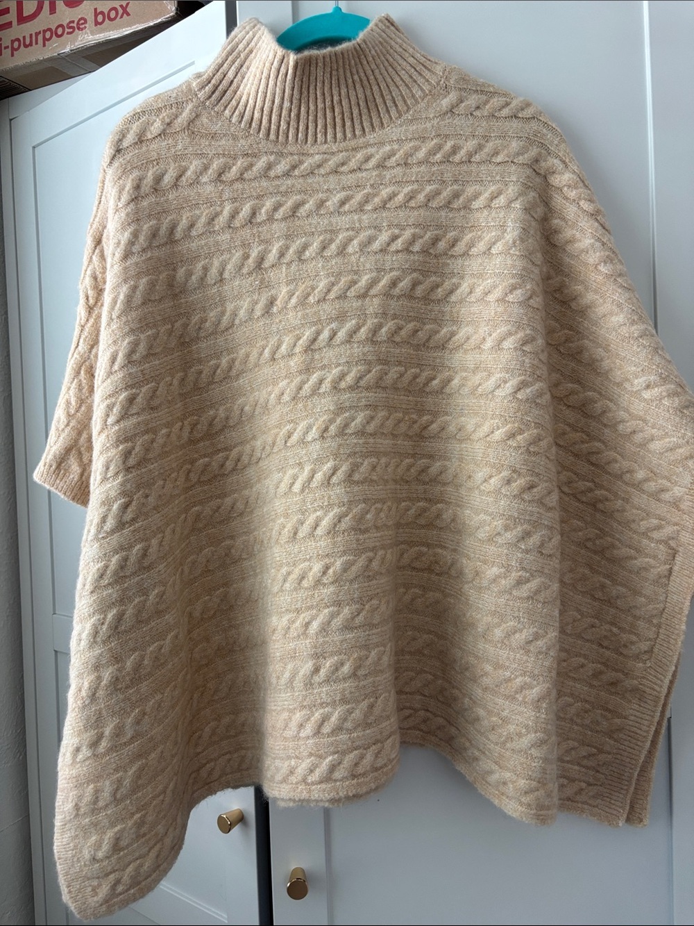 NWT beachlunchlounge Cream Cable-Knit Poncho Sweater